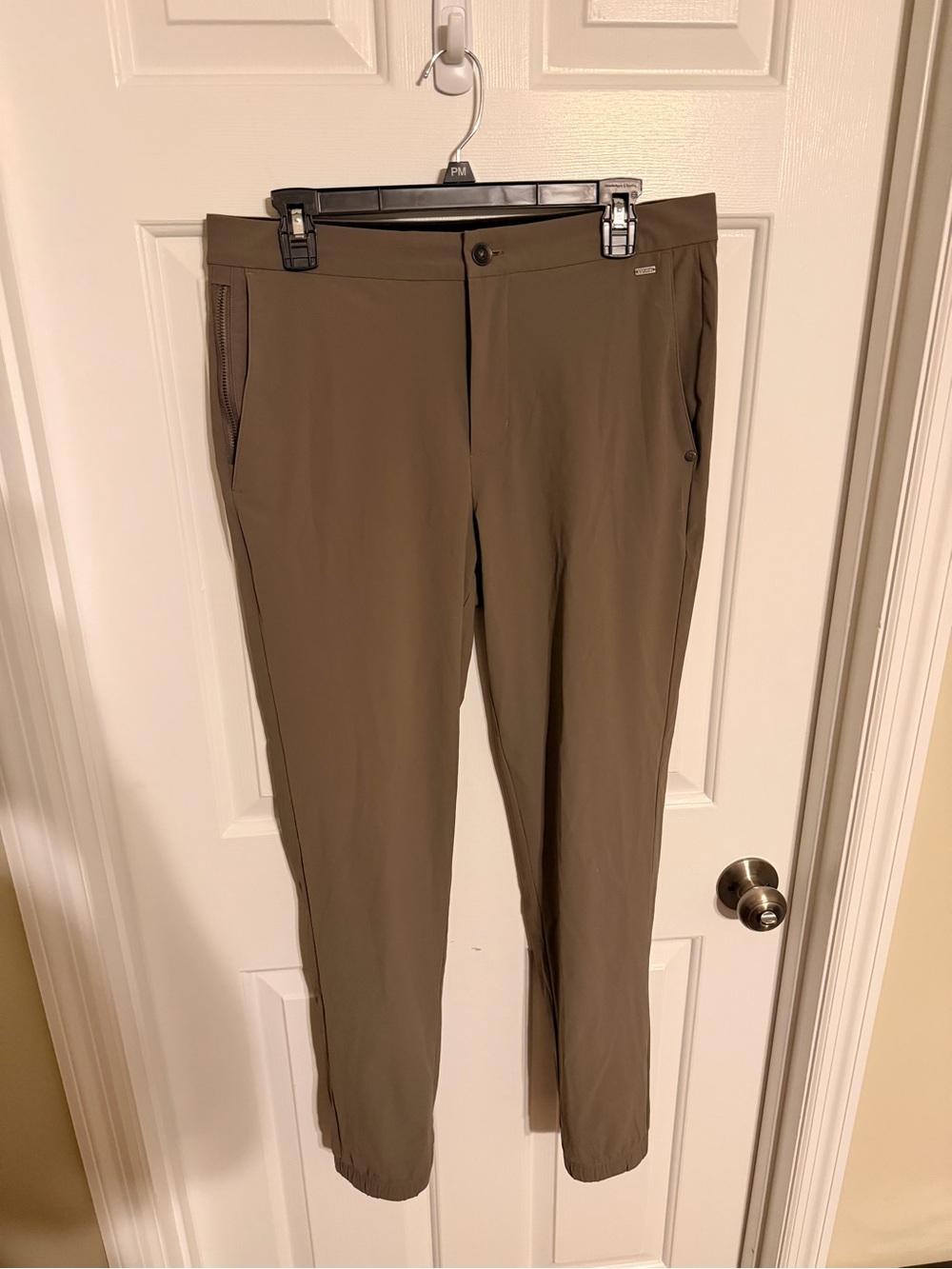 Vuori Men's Fleet Chino Pants
